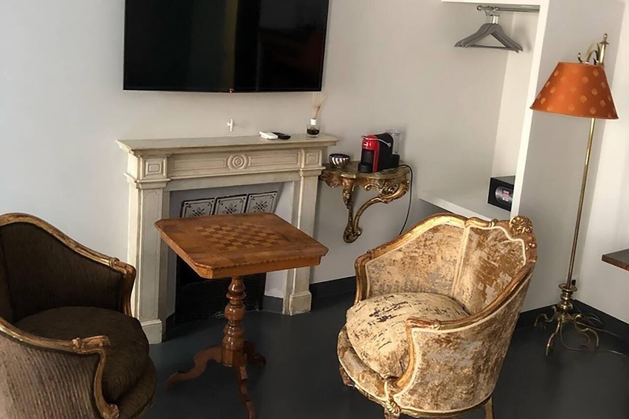 94 Piazza Di Spagna Maison d'hôtes 2*